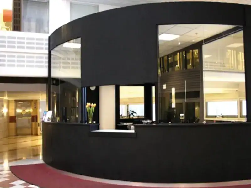 ErgoSafe sähköinen asiakaspalveluluukku kehystetyllä rakenteella, World Trade Center
