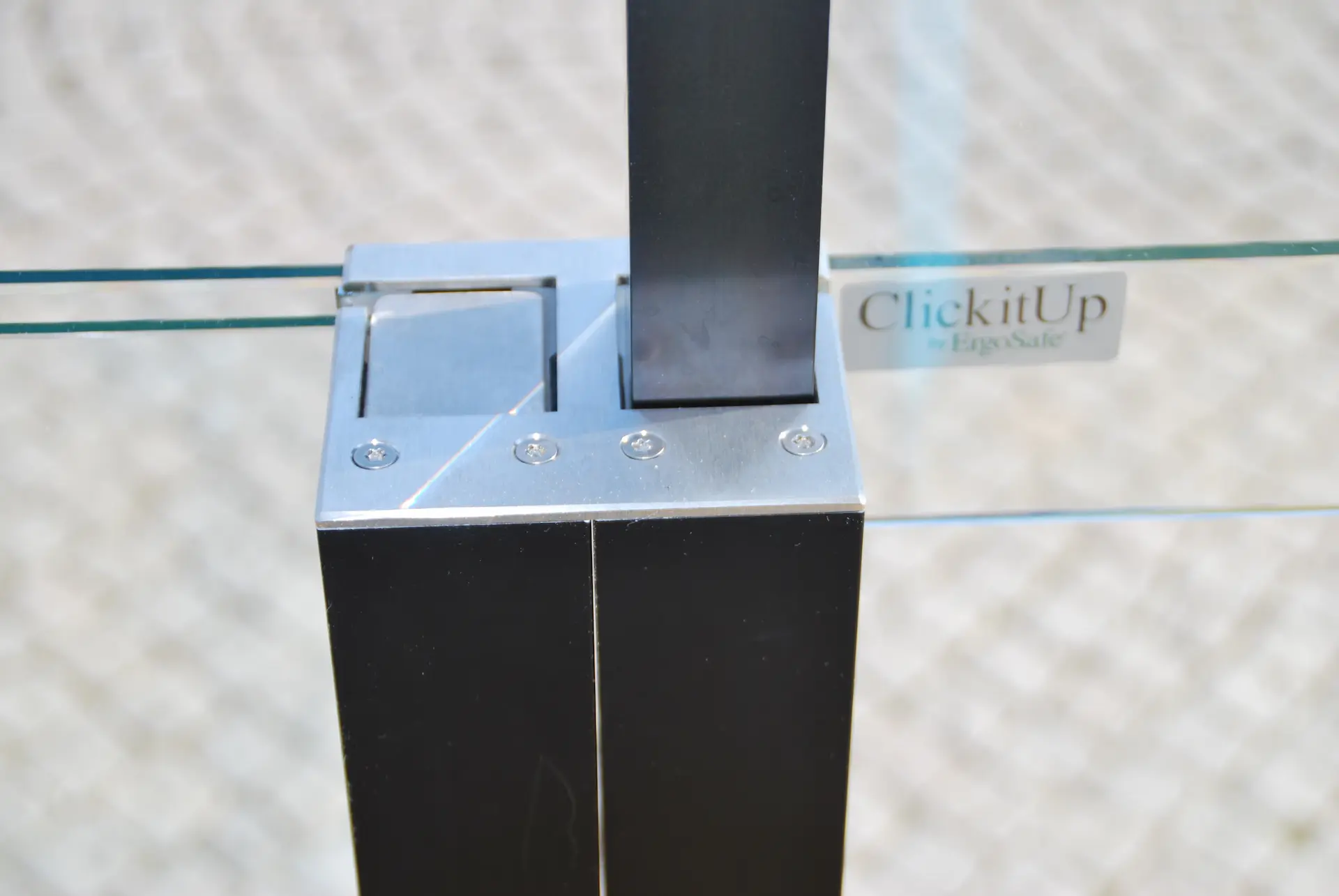 ClickitUp lasikaide liitosdetalji